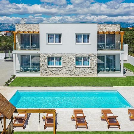 Stunning Home In Vrsi With Kitchen Extérieur photo