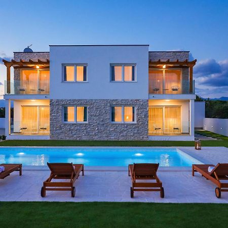 Stunning Home In Vrsi With Kitchen Extérieur photo