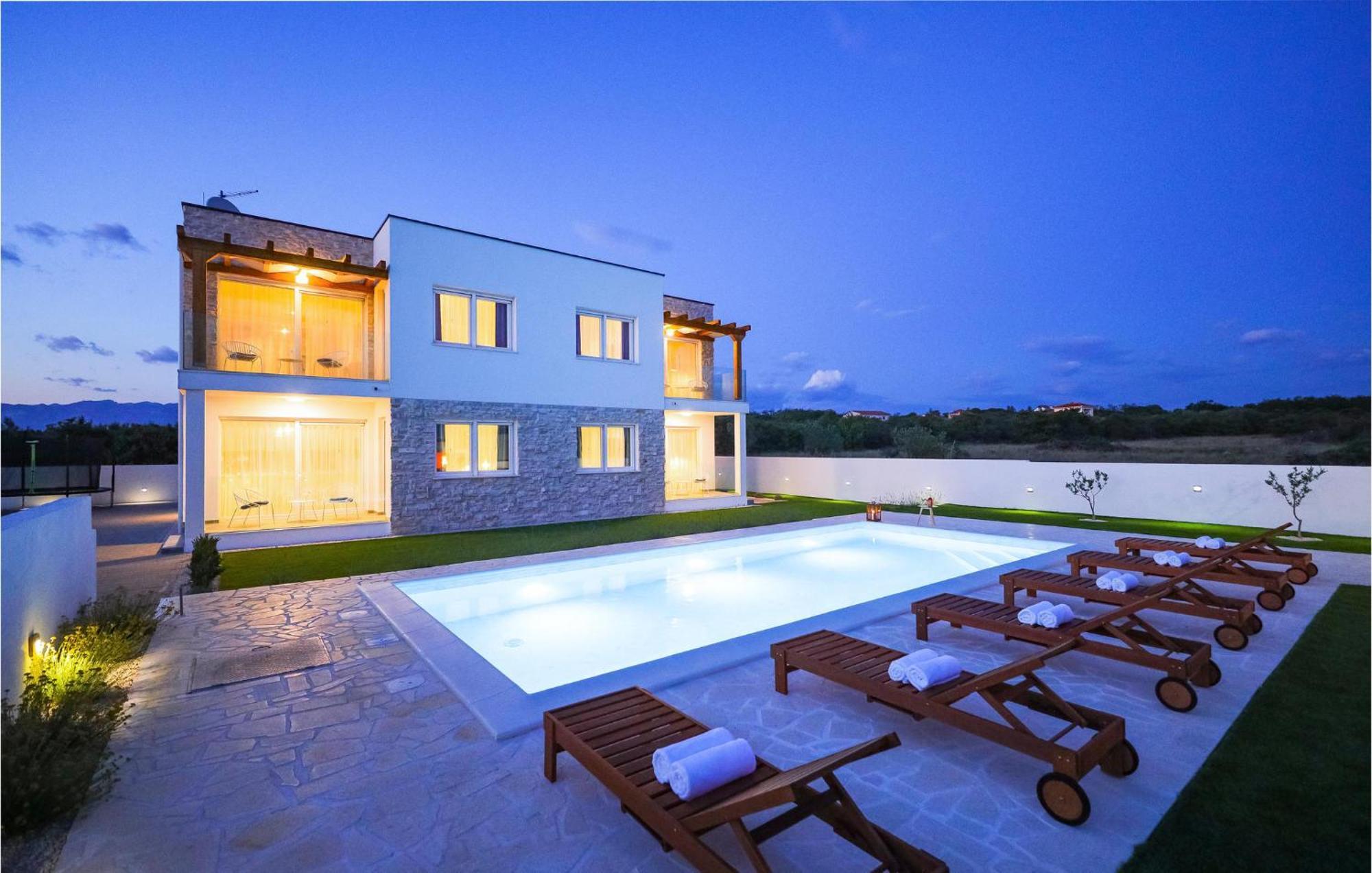 Stunning Home In Vrsi With Kitchen Extérieur photo